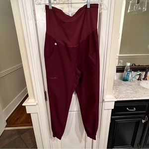 Figs women’s maternity Zamora jogger scrub pants.